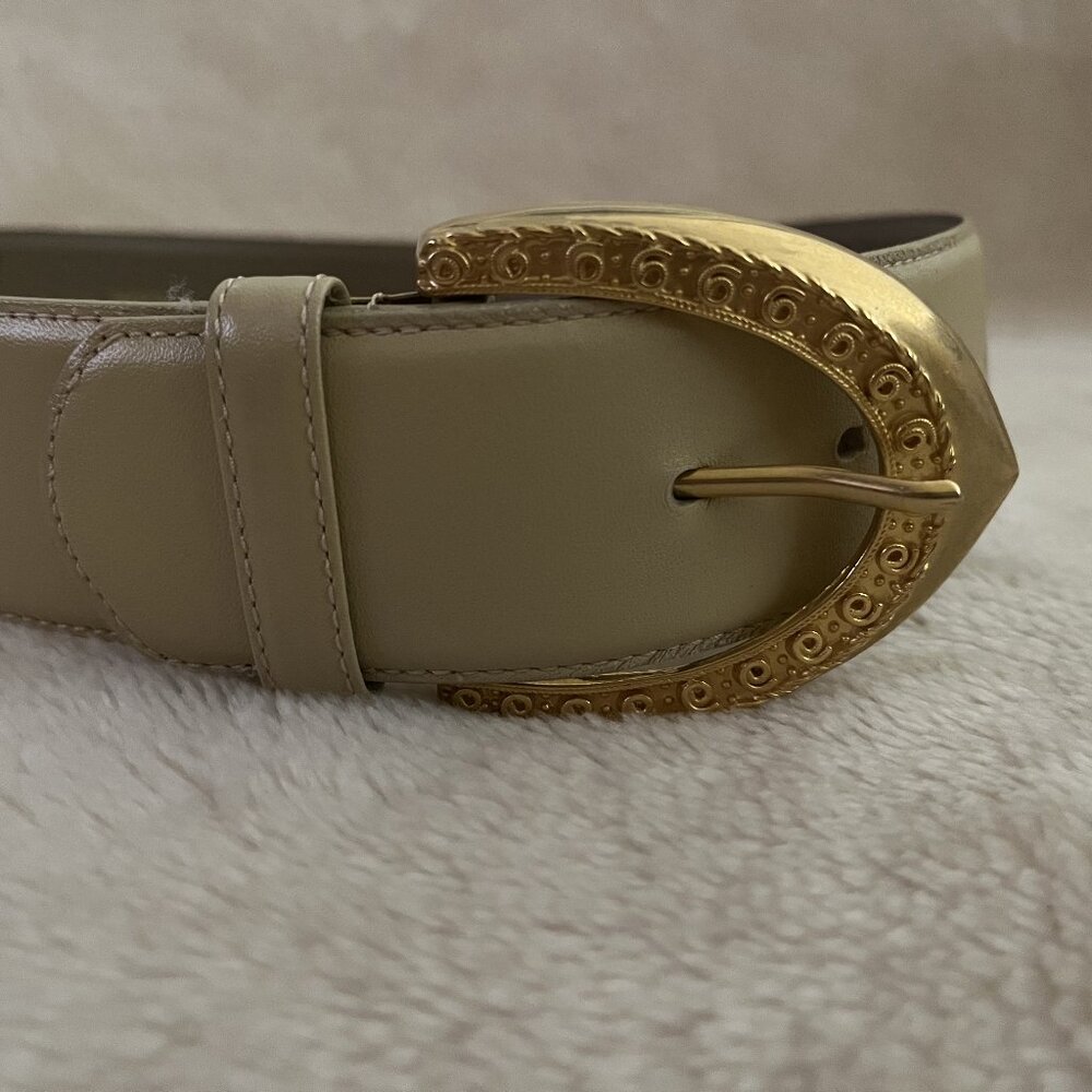 Liz Claiborne Beige Leather Belt with Gold Decorative Buckle